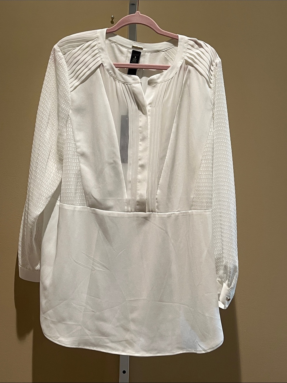 Chico's Black label White Pleated Yoke Tunic